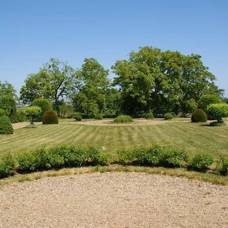 Domaine D'aigrepont Гостевой дом Bressolles